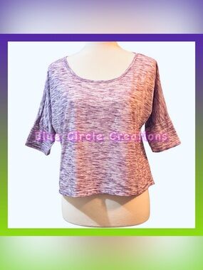 Mudd Purple White Marled Knit Batwing 3/4 Sleeve Hi-Lo Top
•Size Medium